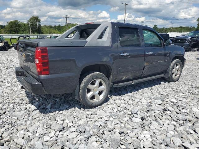 Photo 3 from auction – 2010 CHEVROLET AVALANCHE with VIN 3GNVKFE08AG290018