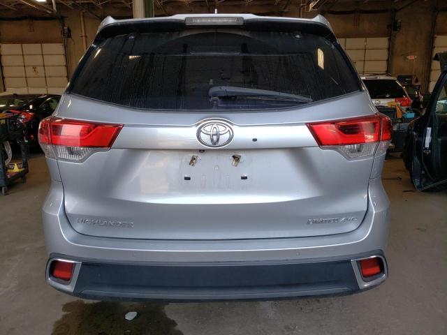 Снимка 6 от търг – 2017 TOYOTA HIGHLANDER с VIN 5TDDZRFH3HS360123