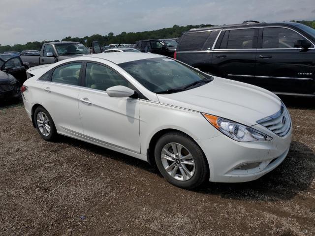 Photo 4 from auction – 2013 HYUNDAI SONATA GLS with VIN 5NPEB4AC3DH642124