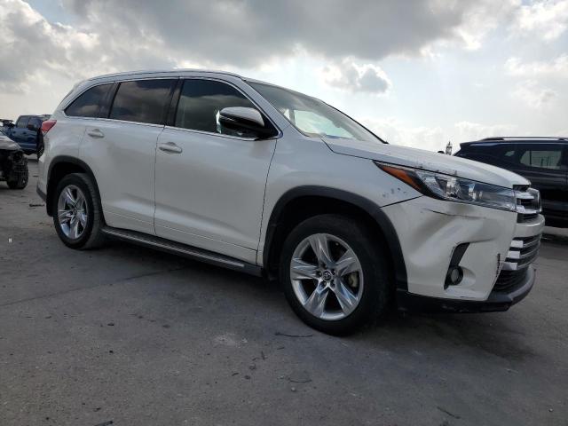 Photo 4 from auction – 2017 TOYOTA HIGHLANDER with VIN 5TDYZRFHXHS218563