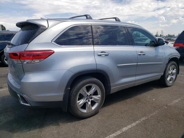 Photo 3 from auction – 2017 TOYOTA HIGHLANDER with VIN 5TDDZRFHXHS383527
