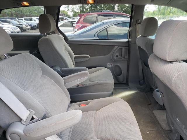 Photo 10 from auction – 2004 TOYOTA SIENNA CE with VIN 5TDZA23C44S067015