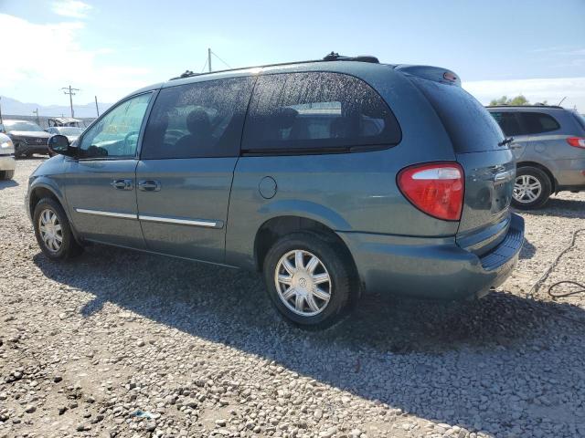 Photo 2 from auction – 2005 CHRYSLER TOWN & COU with VIN 2C4GP54L75R355563