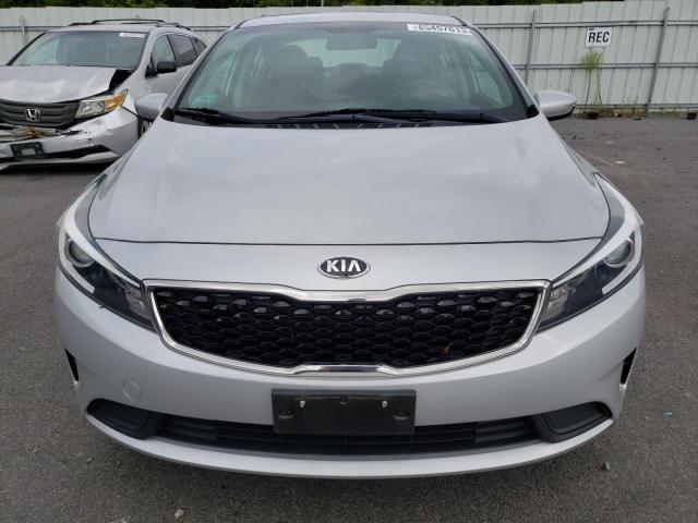 Photo 5 from auction – 2018 KIA FORTE LX with VIN 3KPFK4A77JE235723