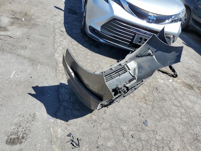 Photo 12 from auction – 2017 TOYOTA COROLLA L with VIN 2T1BURHE0HC936395