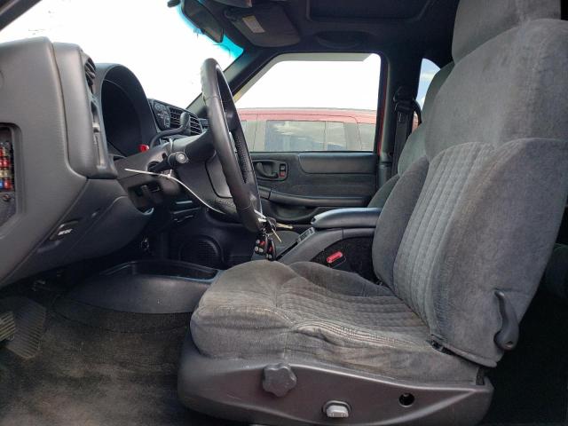 Photo 7 from auction – 2000 CHEVROLET BLAZER with VIN 1GNCT18W3YK149299