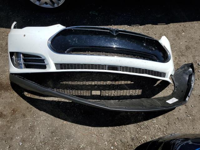 Снимка 12 от търг – 2015 TESLA MODEL S с VIN 5YJSA1E44FF113841