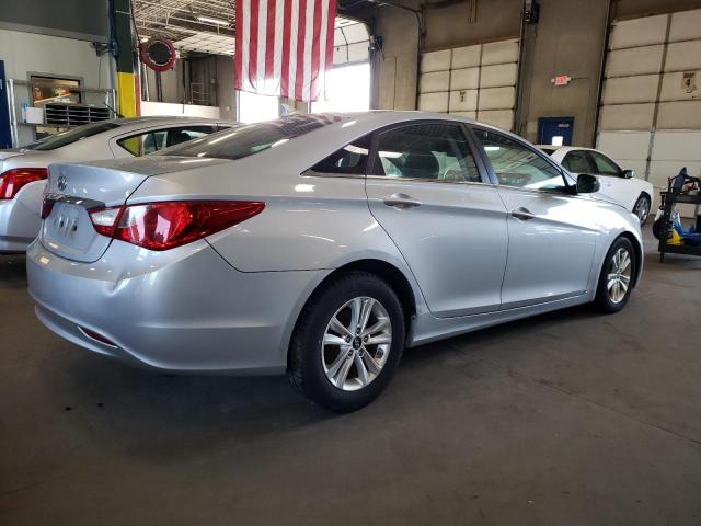 Photo 3 from auction – 2011 HYUNDAI SONATA GLS with VIN 5NPEB4AC7BH204803