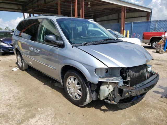 Photo 4 from auction – 2005 CHRYSLER TOWN & COU with VIN 2C4GP54L85R545775