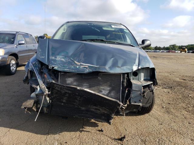 Photo 5 from auction – 2005 CHRYSLER TOWN & COU with VIN 2C4GP54L55R465995