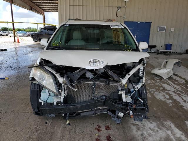 Photo 5 from auction – 2015 TOYOTA SIENNA XLE with VIN 5TDYK3DC7FS565404