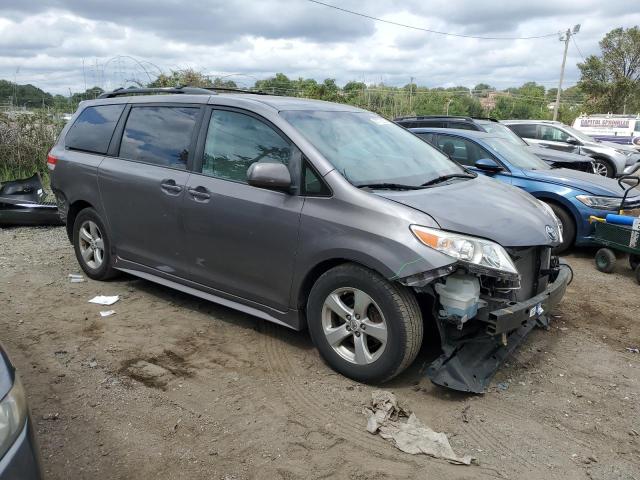 Photo 4 from auction – 2011 TOYOTA SIENNA LE with VIN 5TDKK3DC6BS155368