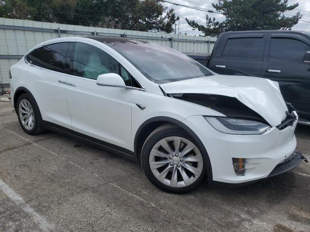 Photo 4 from auction – 2018 TESLA MODEL X with VIN 5YJXCAE27JF103098