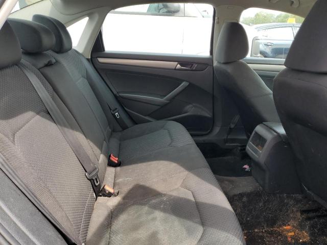 Photo 10 from auction – 2015 VOLKSWAGEN PASSAT S with VIN 1VWAT7A35FC014641