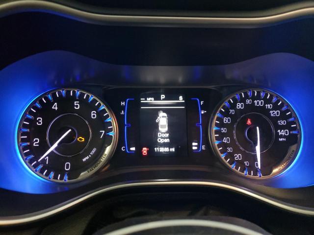 Photo 9 from auction – 2015 CHRYSLER 200 LIMITE with VIN 1C3CCCABXFN590973