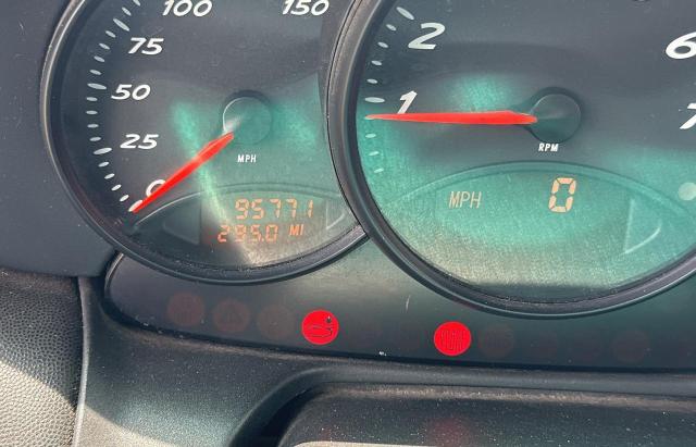 Photo 8 from auction – 1999 PORSCHE BOXSTER with VIN WP0CA2981XU625623
