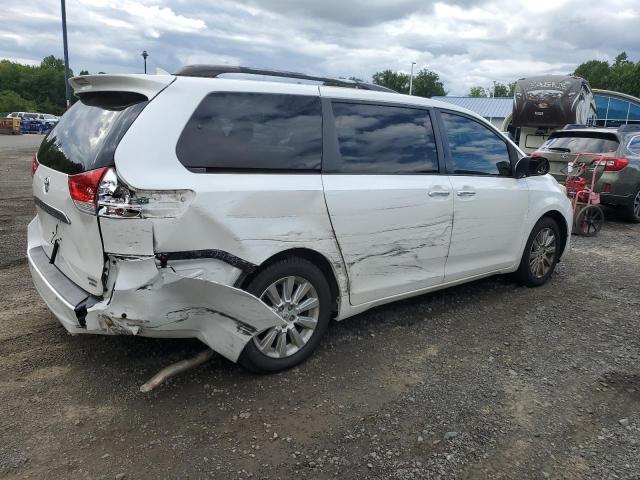 Photo 3 from auction – 2012 TOYOTA SIENNA XLE with VIN 5TDDK3DC3CS032766