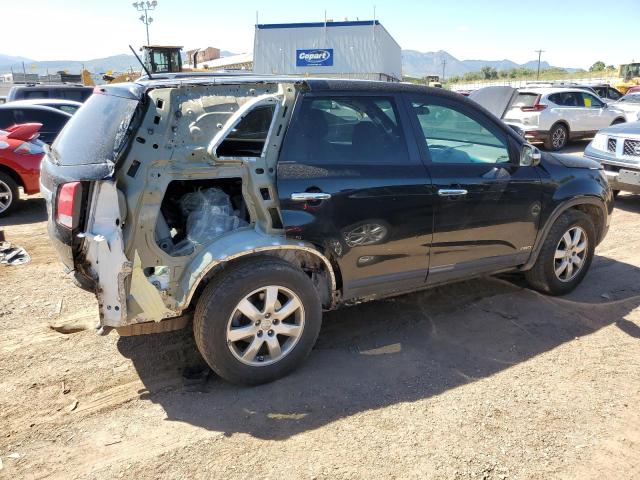 Photo 3 from auction – 2013 KIA SORENTO LX with VIN 5XYKTDA22DG403534
