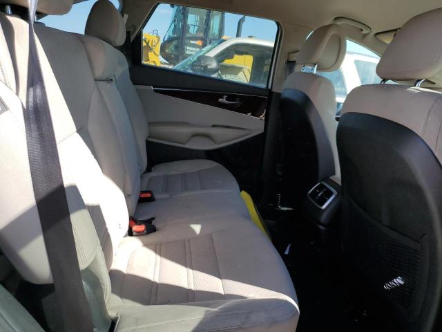 Photo 10 from auction – 2016 KIA SORENTO LX with VIN 5XYPGDA5XGG109825