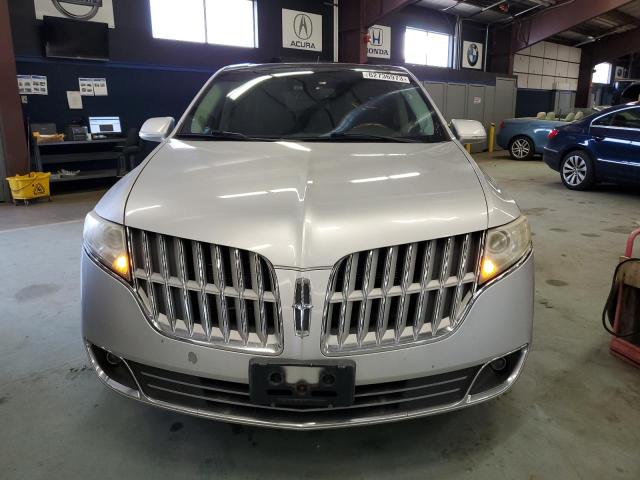 Photo 5 from auction – 2010 LINCOLN MKT with VIN 2LMHJ5AT2ABJ25961
