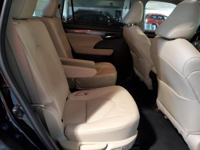 Снимка 11 от търг – 2022 TOYOTA HIGHLANDER с VIN 5TDDZRBH0NS200069