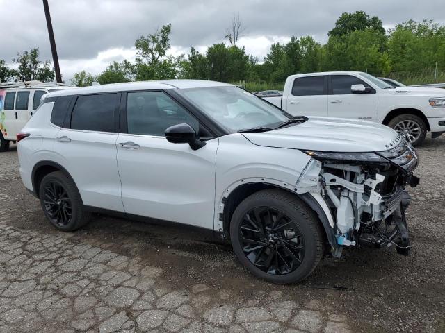 Photo 4 from auction – 2023 MITSUBISHI OUTLANDER with VIN JA4J3UA81PZ033872