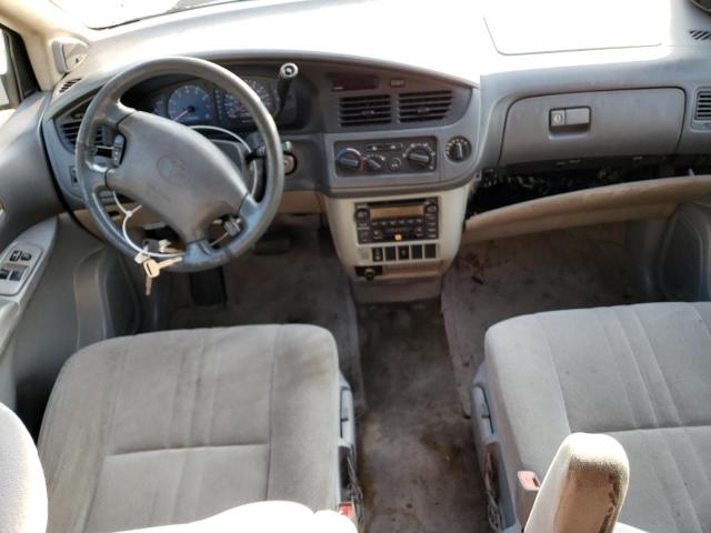 Photo 8 from auction – 2002 TOYOTA SIENNA LE with VIN 4T3ZF13C52U439887