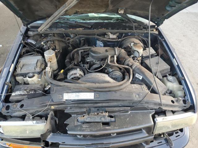 Photo 12 from auction – 2002 CHEVROLET BLAZER with VIN 1GNCS18W02K222073