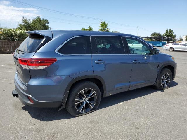 Снимка 3 от търг – 2017 TOYOTA HIGHLANDER с VIN 5TDBZRFH7HS413560