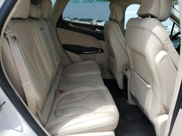 Photo 11 from auction – 2019 LINCOLN MKC RESERV with VIN 5LMCJ3D99KUL45360