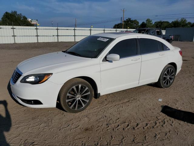 CHRYSLER 200 TOURIN 2013 مع رقم تعريف المركبة 1C3CCBBB3DN598046 - صورة من المزاد
