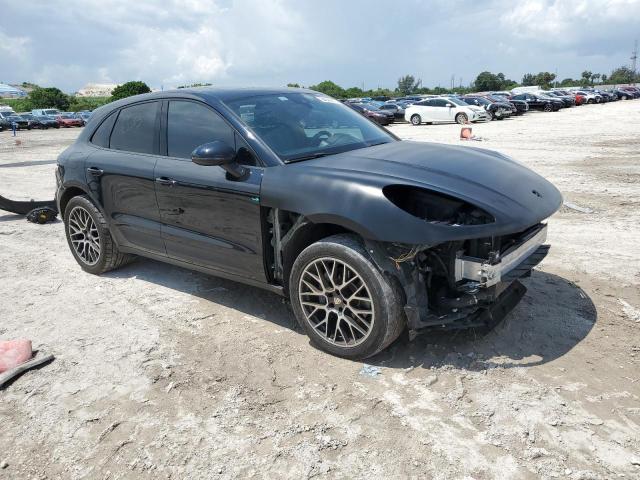 Photo 4 from auction – 2017 PORSCHE MACAN with VIN WP1AA2A57HLB01732