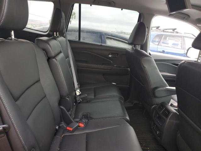 Photo 11 from auction – 2018 HONDA PILOT TOUR with VIN 5FNYF5H95JB030843