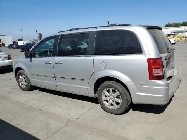 Photo 2 from auction – 2010 CHRYSLER TOWN & COU with VIN 2A4RR5D10AR188744