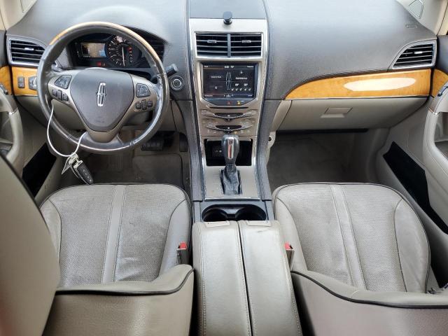 Photo 8 from auction – 2011 LINCOLN MKX with VIN 2LMDJ8JK6BBJ15345