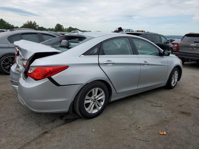 Photo 3 from auction – 2011 HYUNDAI SONATA GLS with VIN 5NPEB4AC1BH128916