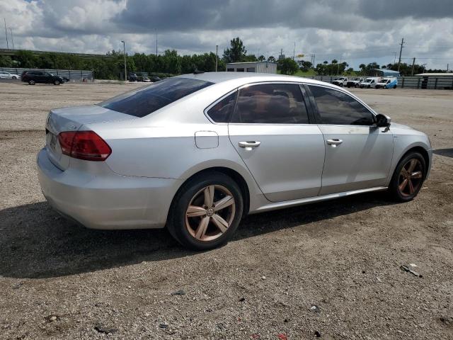 Photo 3 from auction – 2014 VOLKSWAGEN PASSAT S with VIN 1VWAS7A30EC045183