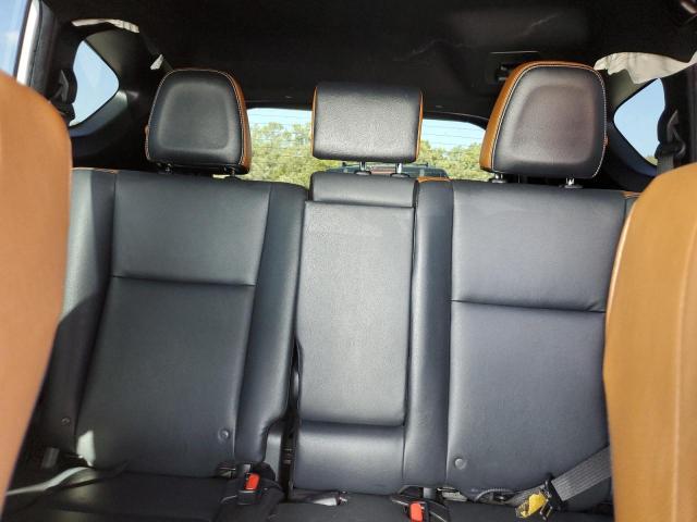 Photo 10 from auction – 2017 TOYOTA RAV4 SE with VIN JTMNFREV0HD108054