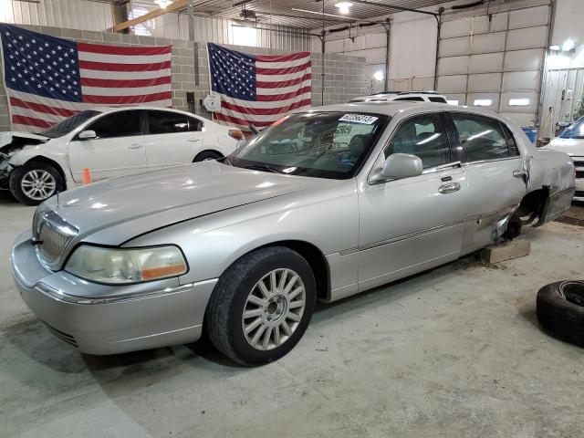 LINCOLN TOWN CAR S 2005 with VIN 1LNHM82W15Y650189 - Photo from auction