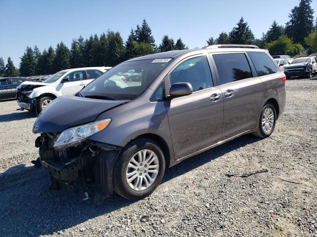 TOYOTA SIENNA XLE 2017 with VIN 5TDYZ3DC5HS805046 - Photo from auction