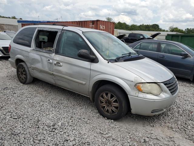 Photo 4 from auction – 2006 CHRYSLER TOWN & COU with VIN 2A4GP54L46R804788