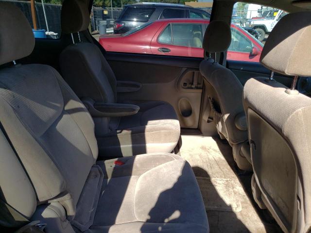 Photo 11 from auction – 2004 TOYOTA SIENNA CE with VIN 5TDZA23C04S052396