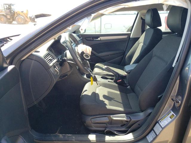 Photo 7 from auction – 2015 VOLKSWAGEN PASSAT S with VIN 1VWAT7A35FC002554