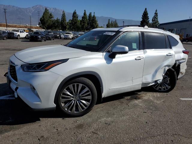 صورة رقم 1 من المزاد - 2022 TOYOTA HIGHLANDER مع VIN 5TDFZRAH4NS130201