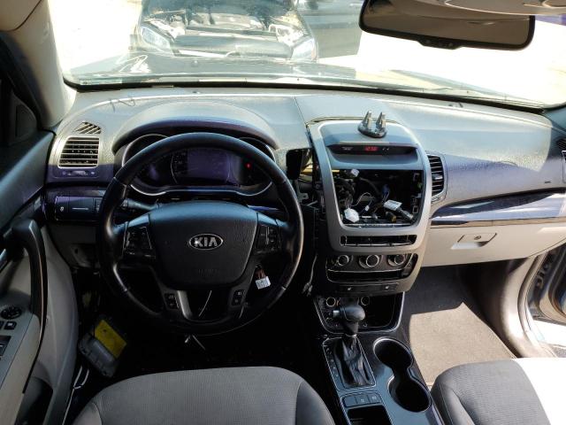 Photo 8 from auction – 2014 KIA SORENTO LX with VIN 5XYKT3A61EG520102
