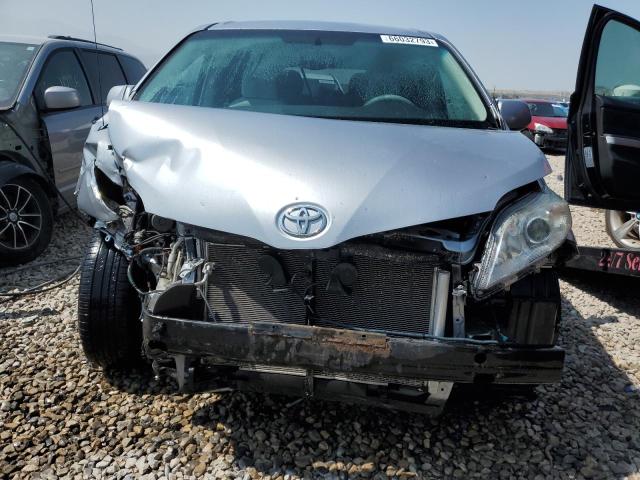 Photo 5 from auction – 2011 TOYOTA SIENNA LE with VIN 5TDKK3DC8BS147952