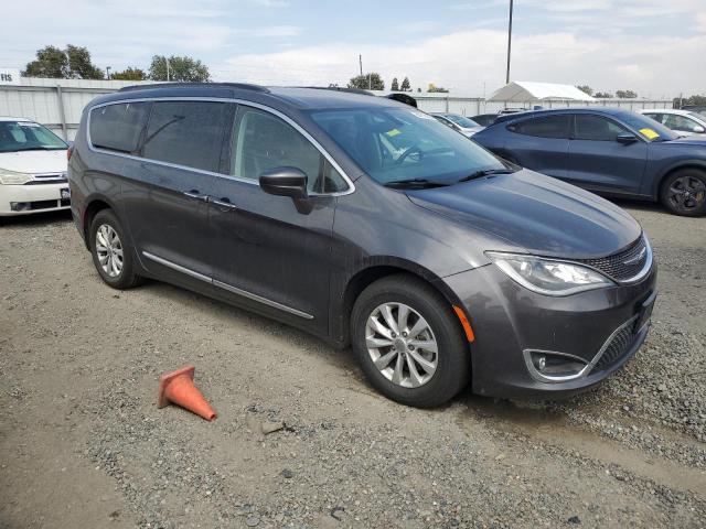 Photo 4 from auction – 2017 CHRYSLER PACIFICA T with VIN 2C4RC1BG1HR530350
