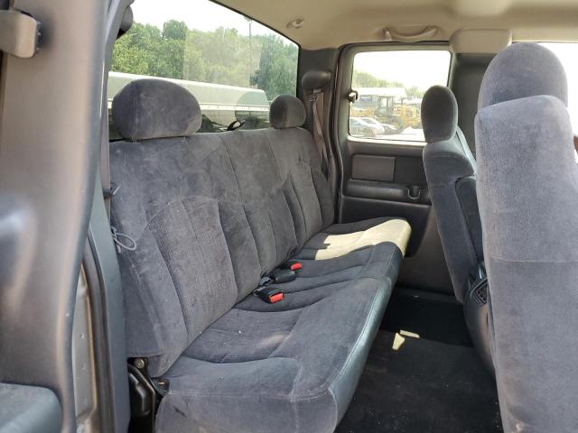 Photo 10 from auction – 2001 CHEVROLET SILVERADO with VIN 2GCEC19T011130608