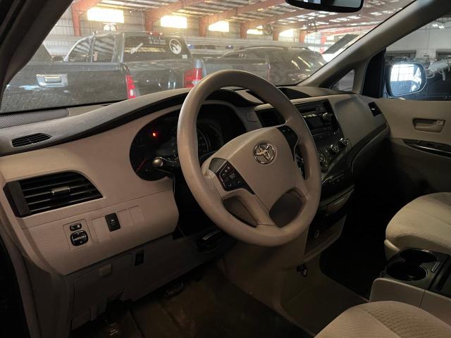 Photo 6 from auction – 2011 TOYOTA SIENNA LE with VIN 5TDKK3DC5BS095891