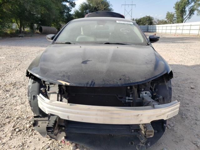 Photo 5 from auction – 2015 CHRYSLER 200 LIMITE with VIN 1C3CCCAB6FN725799
